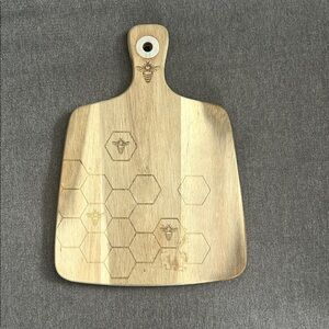 Wooden Bee Hex Cutting/Serving Board - Natural